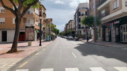 Benicàssim tancarà al trànsit el carrer Sant Tomàs i avinguda Castelló les vesprades del divendres, dissabte i diumenge