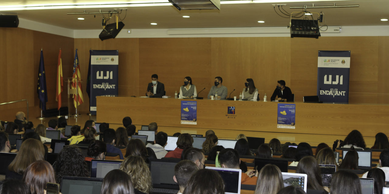 L’estudiantat dels graus de l’àmbit de la Comunicació de l’UJI col·laborarà en la celebració del centenari del Villarreal C.F.