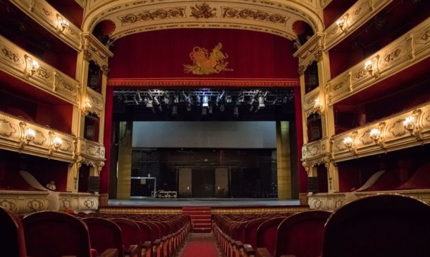 Cultura reobri els teatres públics de la Generalitat amb una cloenda simbòlica de la temporada