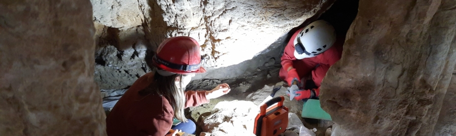 La tercera campanya d’excavacions en el jaciment de la Cova dels Diablets de la Serra d’Irta documenta enterraments d’uns 4.800 anys