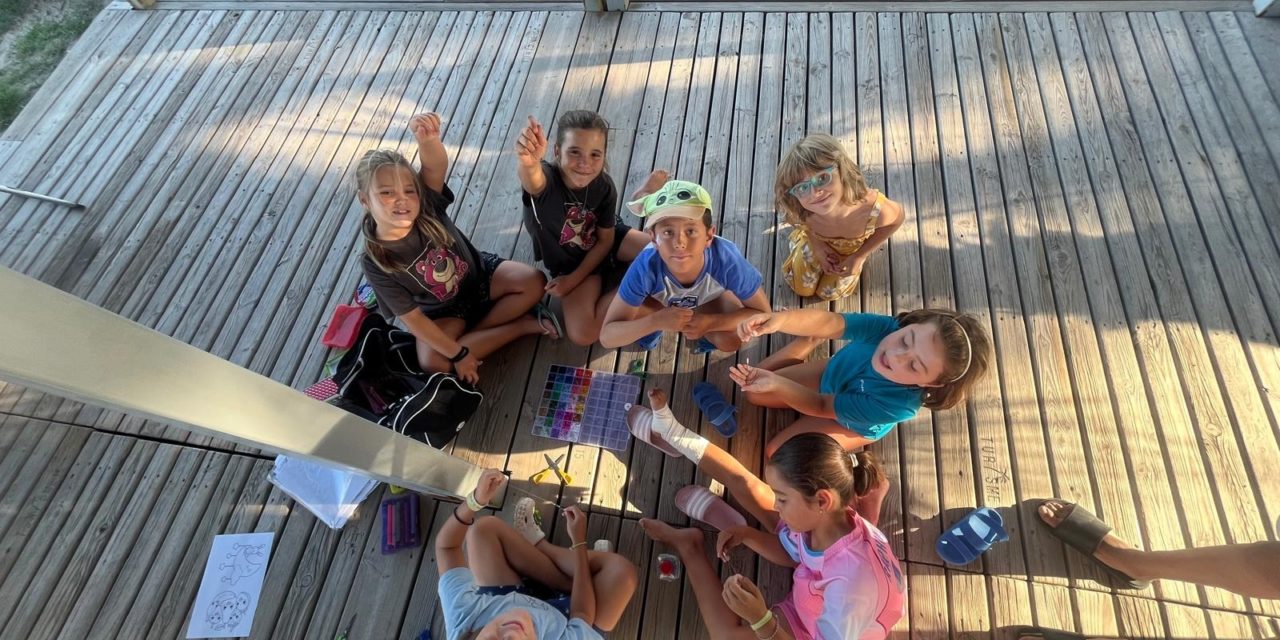 Les Biblioteques de la Mar impartixen tallers d’anglés per a xiquets i xiquetes d’entre 4 i 10 anys