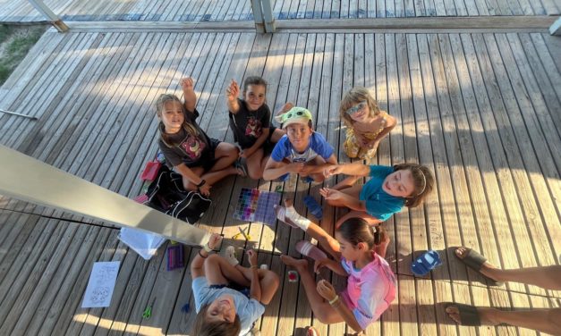 Les Biblioteques de la Mar impartixen tallers d’anglés per a xiquets i xiquetes d’entre 4 i 10 anys