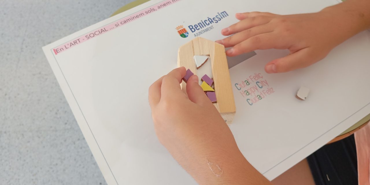 Benicàssim acull a la balena gegant Romalda amb activitats entorn de la concepció de la ciutat que volem des d’un vessant intergeneracional