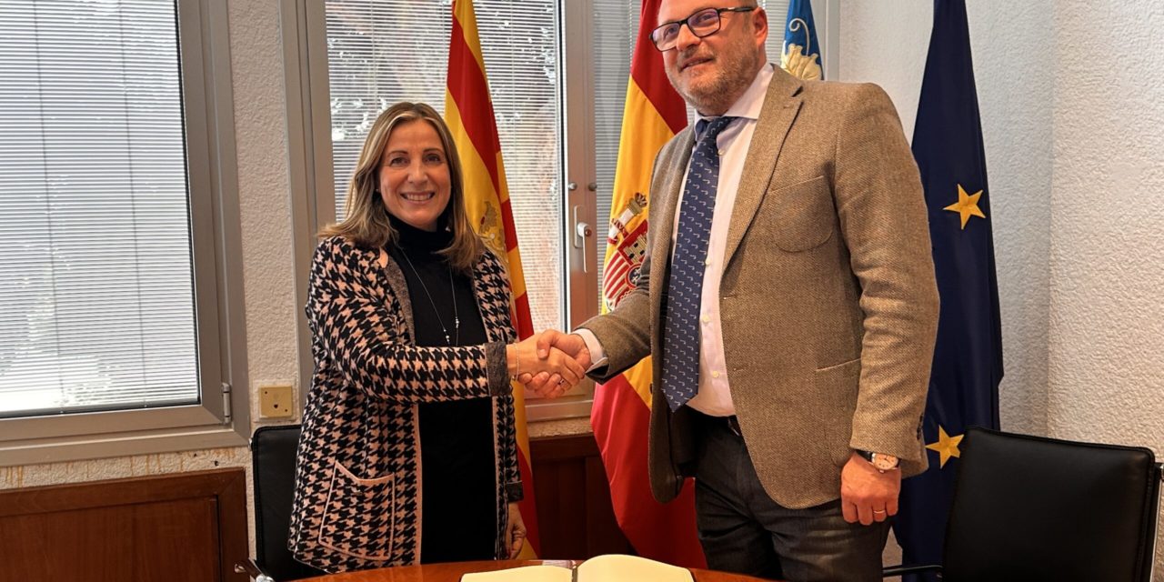 L’alcaldessa rep al cònsol de Romania a la Comunitat Valenciana