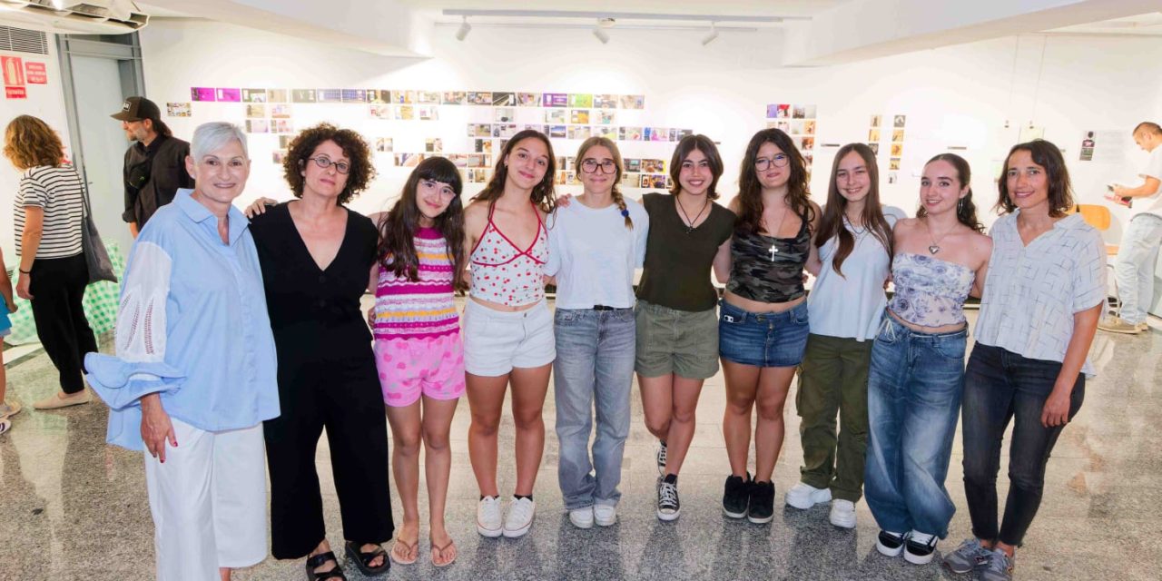 La Sala Escena acull l’exposició “Cossos, coses, cases” de l’alumnat d’Expressió Artística de l’IES Violant de Casalduch