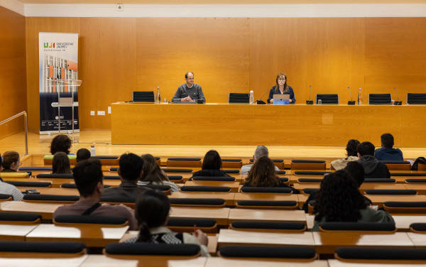 L’Escola de Doctorat dona la benvinguda al seu alumnat i professorat amb xarrades sobre ètica i aspectes pràctics acadèmics i conferències inicials dels programes
