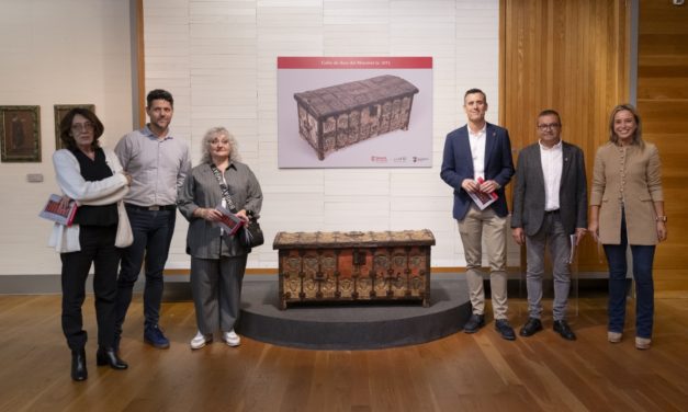 La Diputació de Castelló posa en valor i exposa en el Museu Belles Arts un Cofre Medieval d’Ares del Maestrat del segle XIV