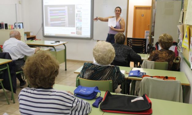 El Centre Municipal de Formació de Persones Adultes augmenta un 60 % el seu alumnat en els últims 5 anys