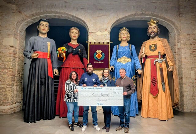 La Fundació Caixa Rural Vila-real recapta 4.731,73  € per a la Colla Gegantera