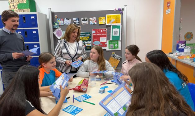 Benicàssim celebra el Dia Europeu de la Informació Juvenil amb la presentació de la seua guia de recursos municipals per a jóves