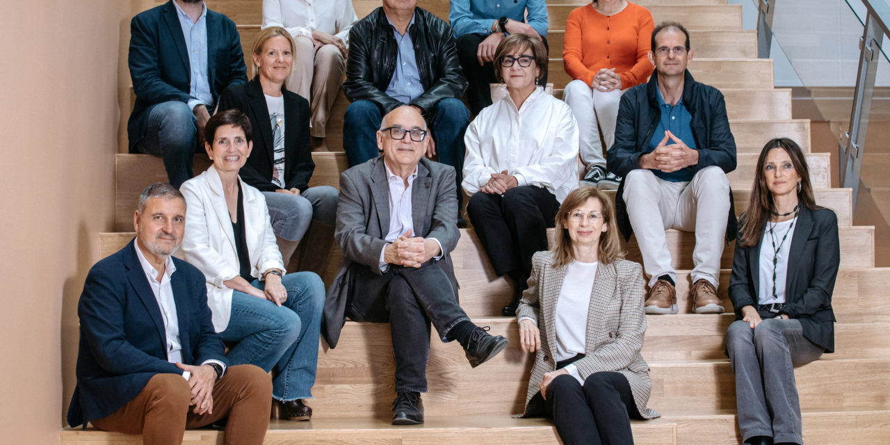 Jesús Lancis signa la seua primera resolució com a rector de l’UJI amb el nomenament de l’Equip de Govern