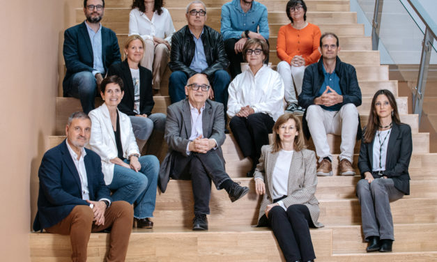 Jesús Lancis signa la seua primera resolució com a rector de l’UJI amb el nomenament de l’Equip de Govern