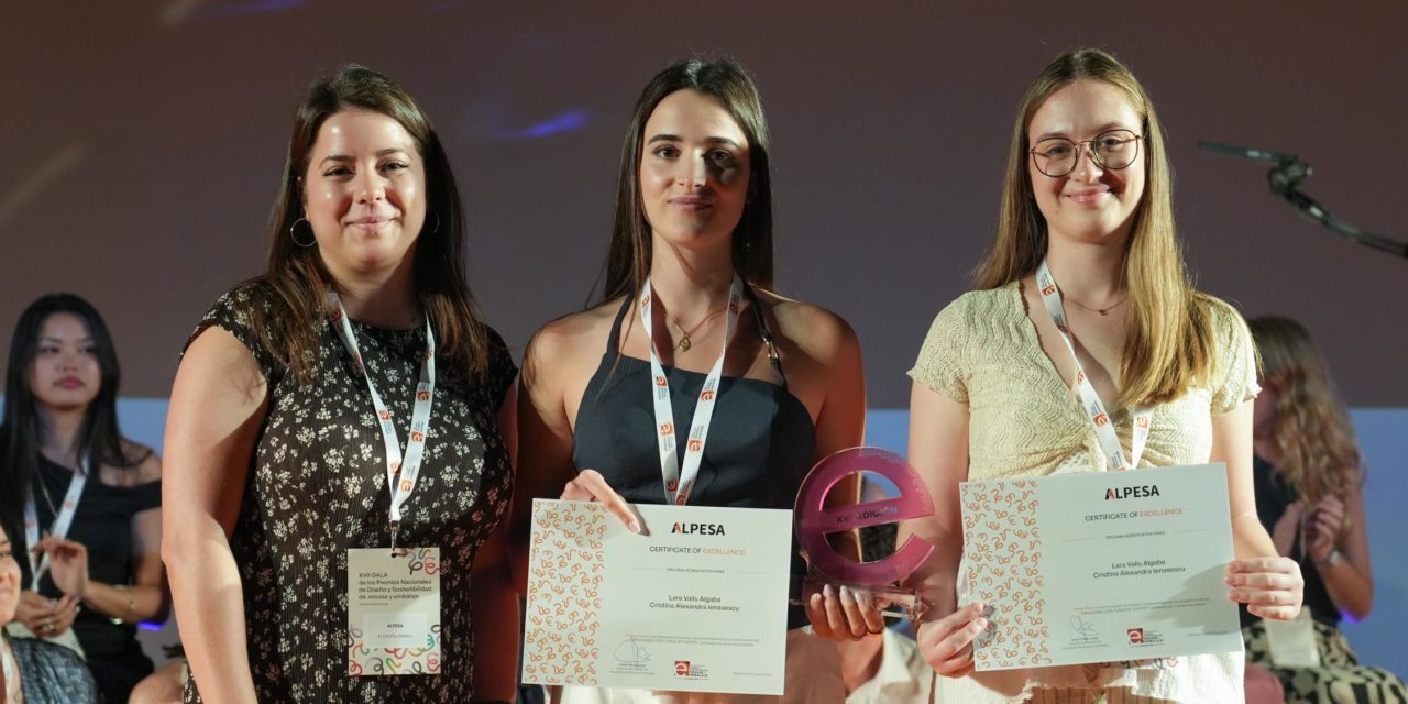 Dues estudiants de l’UJI, guardonades en els XVII Premis Nacionals d’Envàs per un innovador embalatge per a joieria sostenible